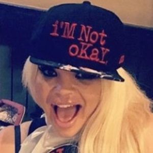 Meet your Posher, Ivania